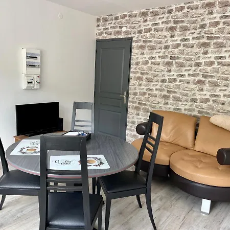 Nid Douillet A Apartment